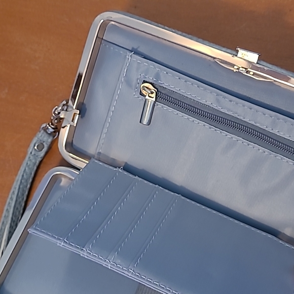 Wallet - Picture 3 of 5